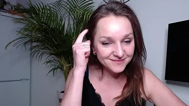 AliciaDesire online show from February 2025 06:21:01 PM