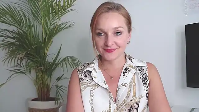 AliciaDesire online show from October 2025 01:33:02 PM