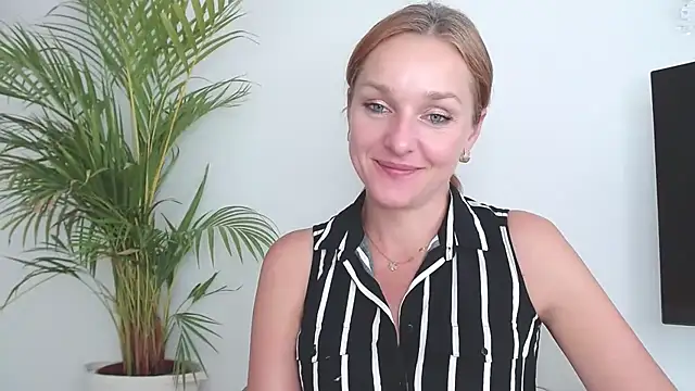 AliciaDesire online show from October 2025 01:12:01 PM