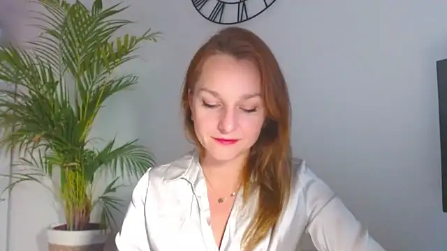 AliciaDesire online show from November 2025 02:07:01 PM