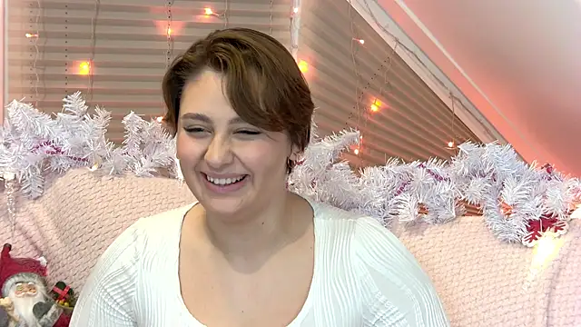 Snapshot of MaryMurray chatting on December 2024 07:32:01 PM MaryMurray online show from December 2024 07:32:01 PM