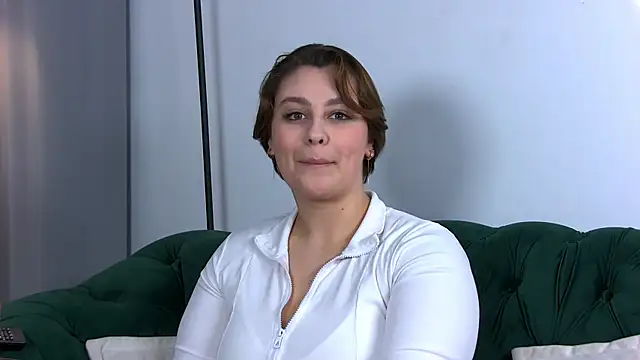 Snapshot of MaryMurray chatting on January 2025 12:33:01 AM MaryMurray online show from January 2025 12:33:01 AM