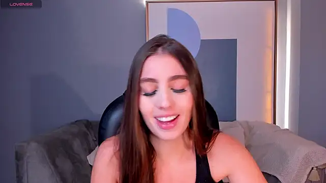 Snapshot of DolcieElliot chatting on March 2025 12:04:01 AM DolcieElliot online show from March 2025 12:04:01 AM