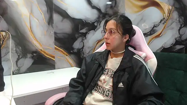 ling ling24 online show from October 2025 03:40:02 AM