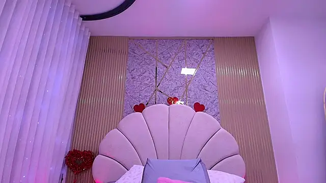 nata luna online show from February 2026 07:15:02 PM