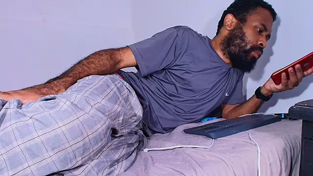 KaelMoreau online show from February 2026 12:12:01 PM