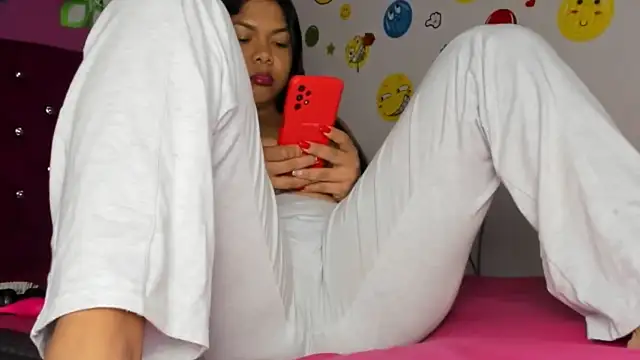 Snapshot of DIORA_Latina chatting on January 2025 03:31:02 AM DIORA Latina online show from January 2025 03:31:02 AM