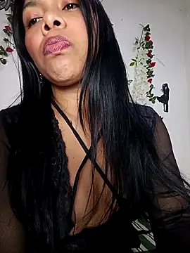Snapshot of DIORA_Latina chatting on September 2025 05:40:02 AM DIORA Latina online show from September 2025 05:40:02 AM