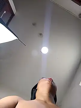 DIORA Latina online show from October 2025 12:48:02 PM