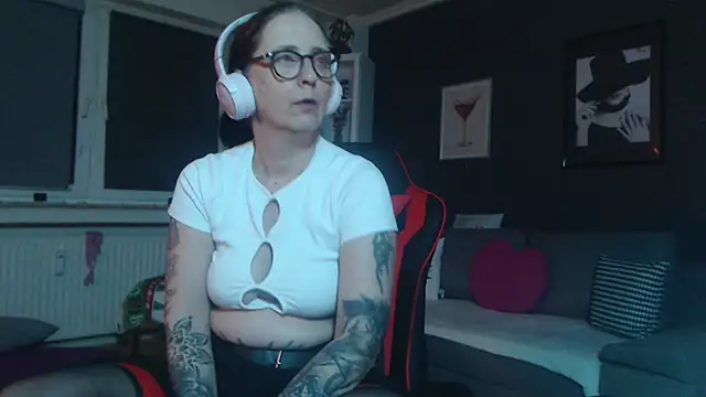 EiskalterEngel74 online show from January 2025 11:18:02 PM