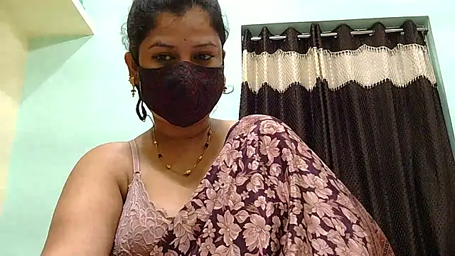 Snapshot of payal_sharma1 chatting on April 2026 06:24:02 PM payal sharma1 online show from April 2026 06:24:02 PM