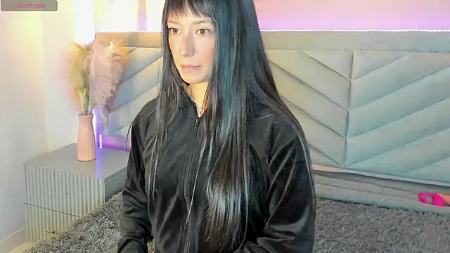 Ary thompson   online show from April 2026 12:19:02 PM