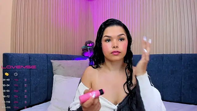 Snapshot of angeline_teen chatting on December 2024 12:05:01 PM angeline teen online show from December 2024 12:05:01 PM