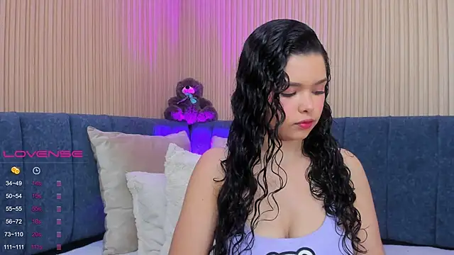 Snapshot of angeline_teen chatting on January 2025 12:04:02 PM angeline teen online show from January 2025 12:04:02 PM