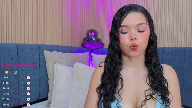 Snapshot of angeline_teen chatting on February 2025 12:11:02 PM angeline teen online show from February 2025 12:11:02 PM