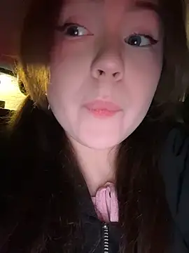 Snapshot of Peachy_Dream chatting on April 2026 06:27:02 PM Peachy Dream online show from April 2026 06:27:02 PM
