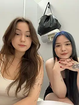 Snapshot of Peachy_Dream chatting on July 2026 03:07:02 PM Peachy Dream online show from July 2026 03:07:02 PM