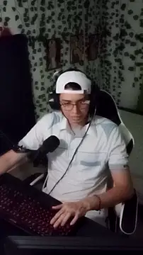 Andy gray online show from September 2025 12:33:01 AM