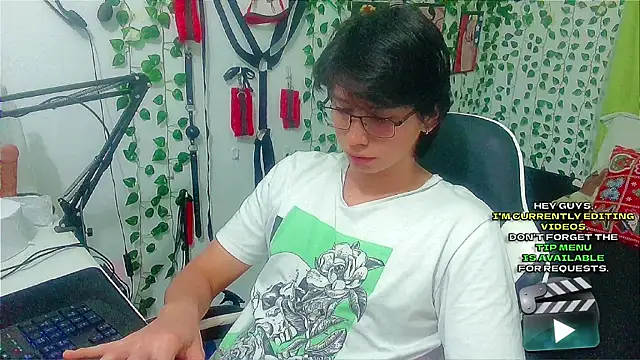 Andy gray online show from April 2026 12:32:01 PM