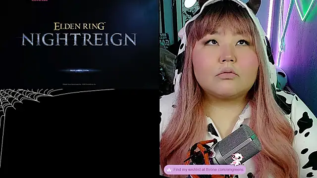 Snapshot of EmGreens chatting on November 2025 04:25:01 AM EmGreens online show from November 2025 04:25:01 AM