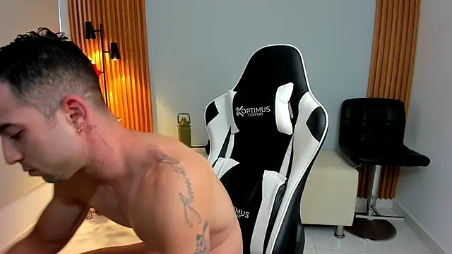 Snapshot of dafboy1 chatting on December 2024 12:16:02 PM dafboy1 online show from December 2024 12:16:02 PM