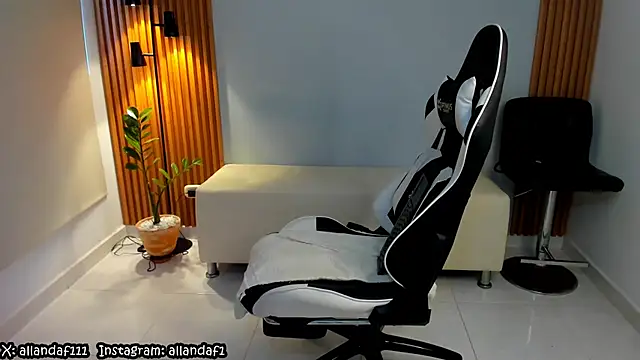 Snapshot of dafboy1 chatting on January 2025 04:19:02 PM dafboy1 online show from January 2025 04:19:02 PM