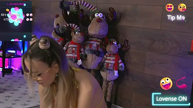Snapshot of KylieJoyce chatting on December 2024 03:34:01 AM KylieJoyce online show from December 2024 03:34:01 AM