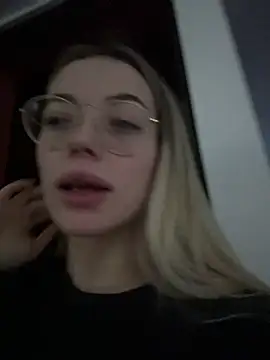 Snapshot of KylieJoyce chatting on January 2025 01:47:02 AM KylieJoyce online show from January 2025 01:47:02 AM
