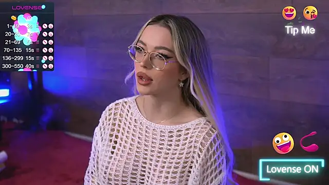Snapshot of KylieJoyce chatting on January 2025 09:20:01 PM KylieJoyce online show from January 2025 09:20:01 PM