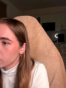 SkyBriii online show from October 2025 07:34:02 PM