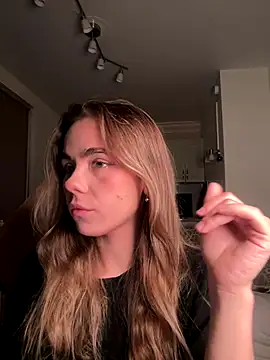 SkyBriii online show from October 2025 03:02:02 PM