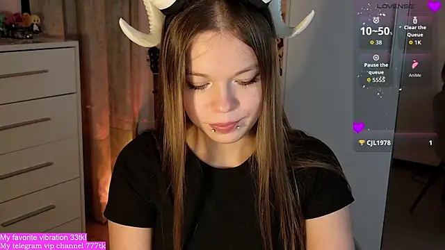 ValBae online show from September 2025 07:24:02 PM