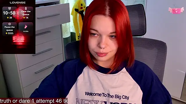 Snapshot of ValBae chatting on July 2026 07:35:02 AM ValBae online show from July 2026 07:35:02 AM