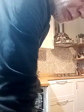 Snapshot of Frabox65 chatting on December 2024 06:10:02 AM Frabox65 online show from December 2024 06:10:02 AM