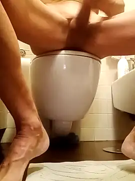 Snapshot of Frabox65 chatting on December 2024 08:03:02 PM Frabox65 online show from December 2024 08:03:02 PM