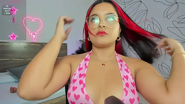 Snapshot of victoria18x chatting on January 2025 12:10:01 PM victoria18x online show from January 2025 12:10:01 PM