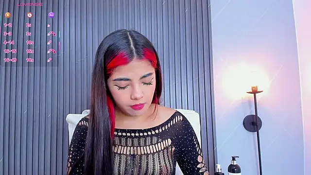 Snapshot of stephany_roses_ chatting on February 2025 07:27:01 PM stephany roses online show from February 2025 07:27:01 PM