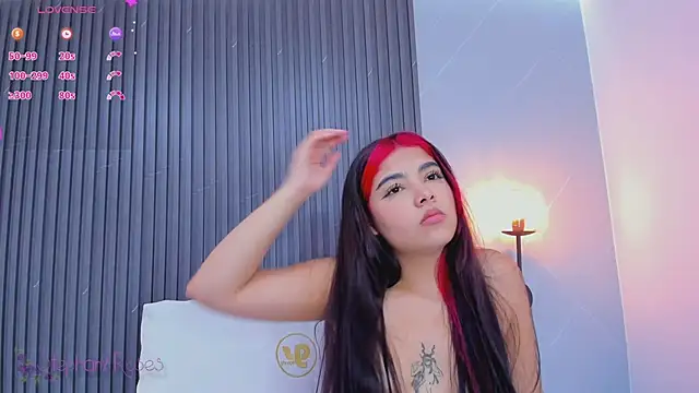 Snapshot of stephany_roses_ chatting on March 2025 01:43:02 AM stephany roses online show from March 2025 01:43:02 AM