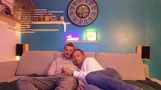 braqueuemar83 online show from February 2025 05:37:01 PM