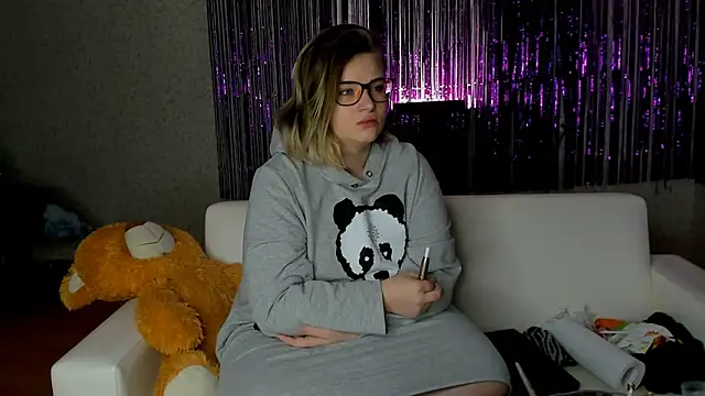 Seductive She Wolf online show from February 2025 04:07:01 AM