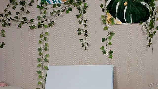 Seductive She Wolf online show from September 2025 05:54:01 AM