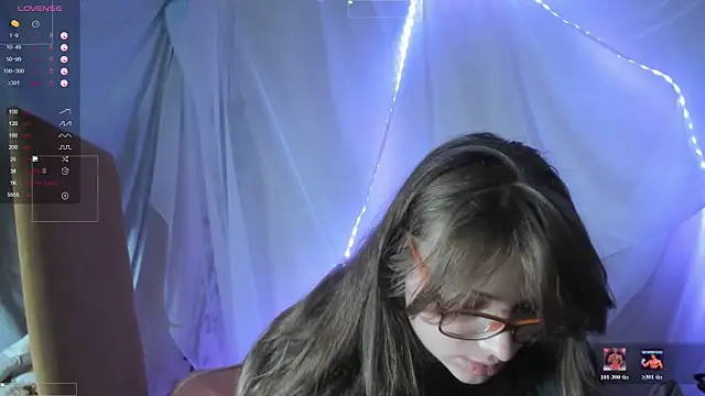 Snapshot of Seductive_She_Wolf chatting on July 2026 02:32:02 PM Seductive She Wolf online show from July 2026 02:32:02 PM
