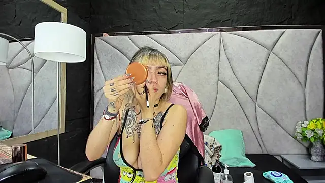 Samantha Smiith online show from February 2026 04:16:02 AM