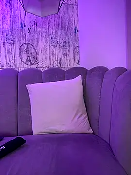 AbyThompson online show from October 2025 12:13:02 PM