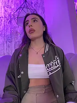 AbyThompson online show from November 2025 02:23:01 PM