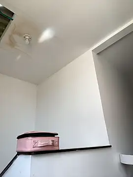 AbyThompson online show from April 2026 01:47:02 PM