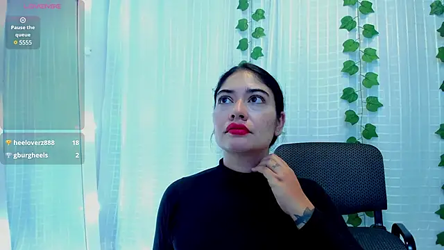 Madeleine  w online show from March 2025 01:49:01 PM