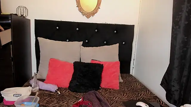 Taylorbdsm online show from March 2025 06:59:02 PM