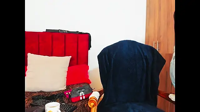 Taylorbdsm online show from September 2025 07:38:01 PM
