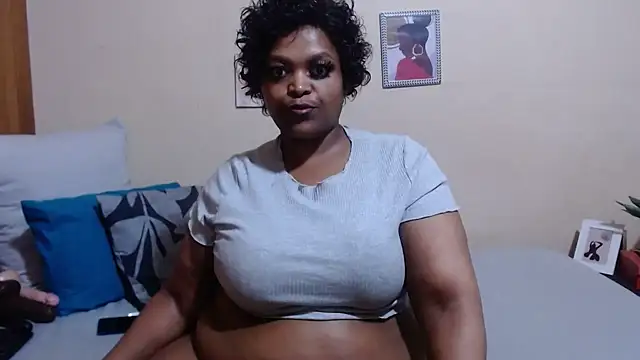 HotCurvyAssx38 online show from January 2025 01:35:01 AM